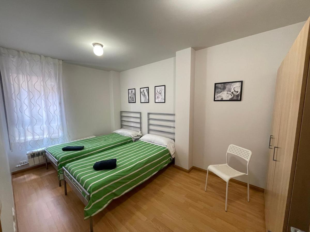 Apartamentos Ribera Navarra - Bardenas กาสเตฮอน ภายนอก รูปภาพ