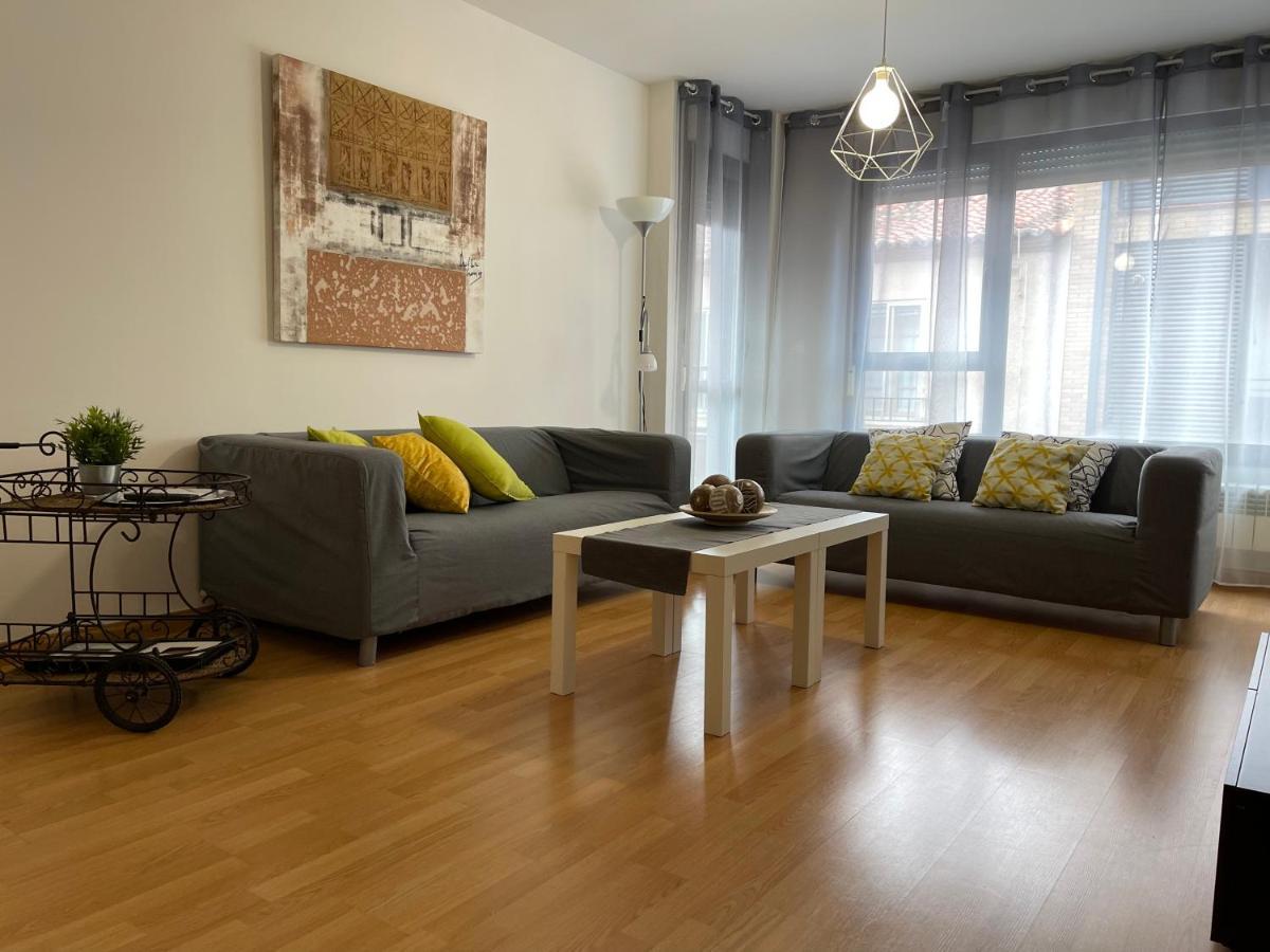 Apartamentos Ribera Navarra - Bardenas กาสเตฮอน ภายนอก รูปภาพ